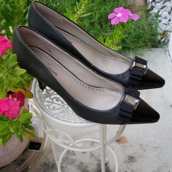 🎁Adrienne Vittadini black and grey pumps 2 1/2" - Picture 2 of 5